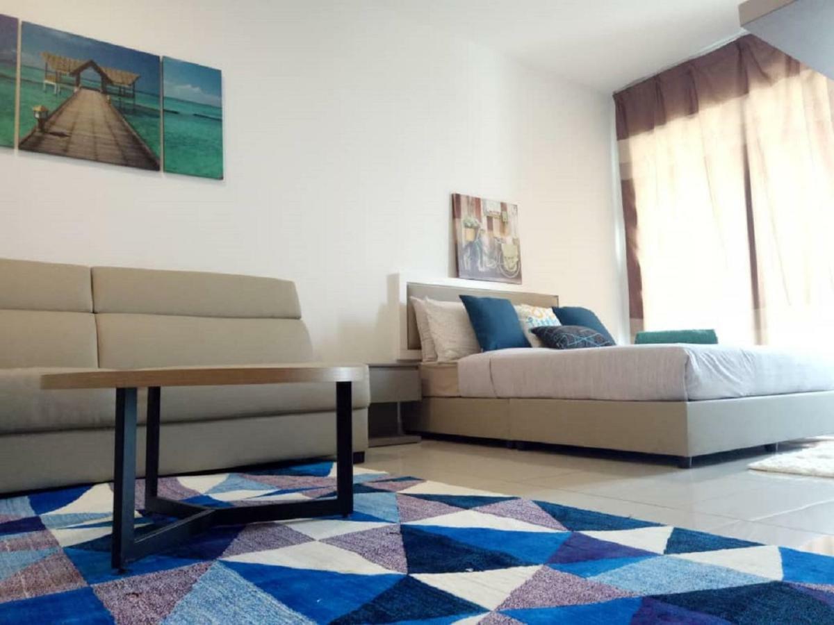 Bangi Studio Suite - Netflix Kampong Sungai Ramal Dalam Kültér fotó
